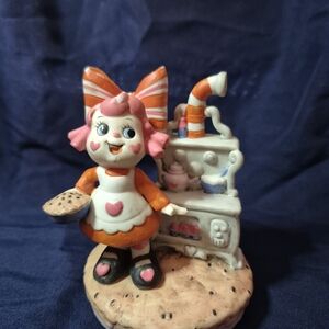 Sugar And Spice Figurine, Sweet Moments in the kitchen: The Joy of Baking